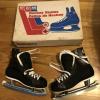IJshockeyschaatsen schaatsenmaker CCM, Weston (Ontario Canada)