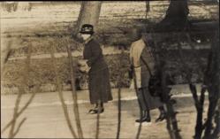 Eind 1923 of nieuwjaarsdag 1924 - Bij Huis ten Bosch