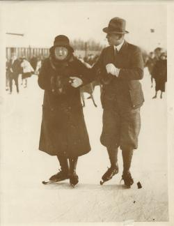 29-12-1927 IJsbaan Haagsche Ysclub