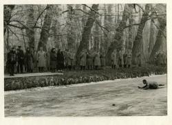 11-12-1933 bij Huis ten Bosch