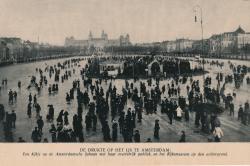 IJsbaan Museumplein met het Rijksmuseum in de verte, ca.1915