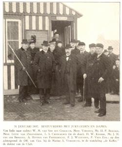 Bestuurders met dames Museumplein 31 jan 1897