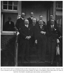 Bestuur uit 1924 bij 60 jarig bestaan van de ijsclub