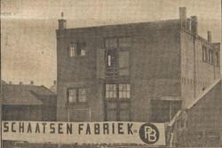 Foto Schaatsenfabriek van P. Bos, Heerenveen