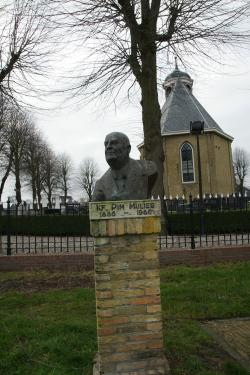 Pim Mulier borstbeeld