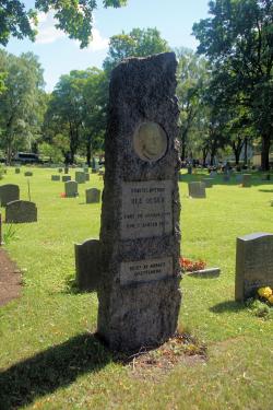 Grafmonument Ole Olsen