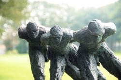 Drie Marathonschaatsers