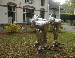 Drie Marathonschaatsers