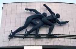 Skaters (Bas-reliëf)