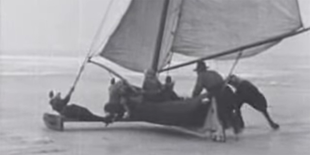 Filmpje ijszeilen bij Marken 1929